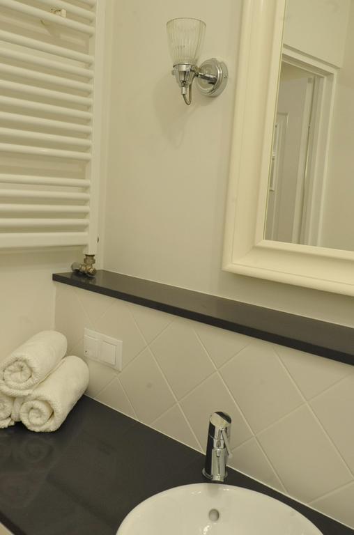 Milotu - Apartament Uniwersytecki Varsó Kültér fotó
